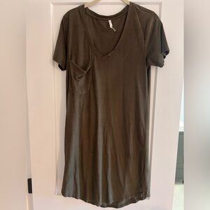Z Supply Pocket Tee Dress V Neck Dark Green T-Shirt Suede like fabric